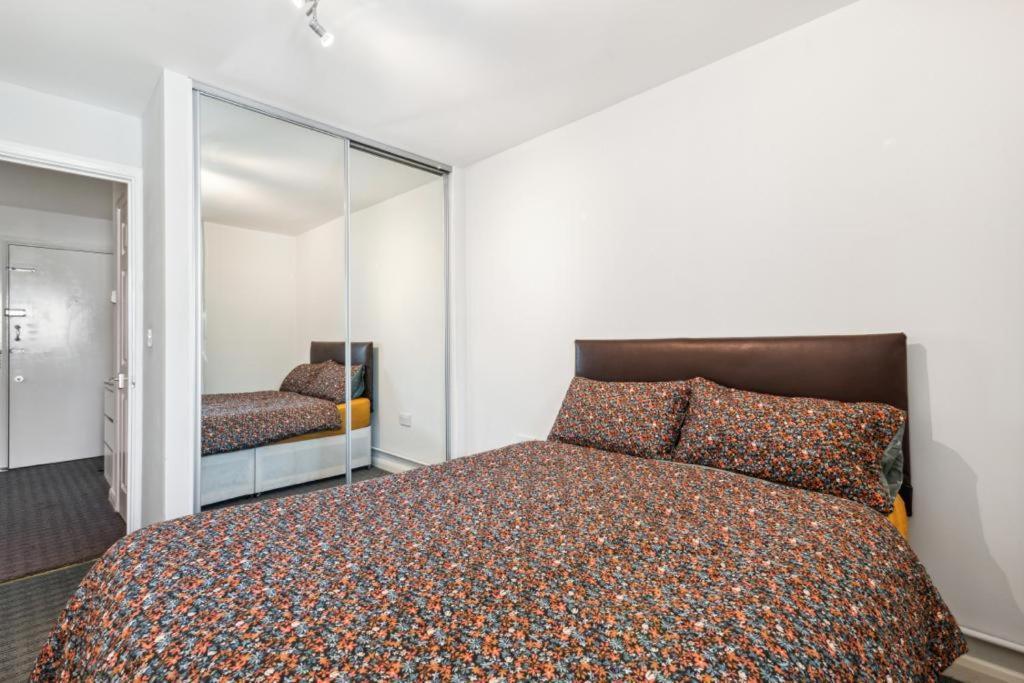Docklands Cozy View Apartment Лондон Екстер'єр фото